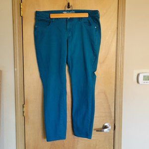 Old Navy Size 16 The Rock Star Teal Turquoise Color Denim Jeans